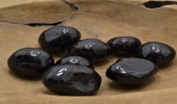 Pierre roulée de grenat | L'antre de la destinée